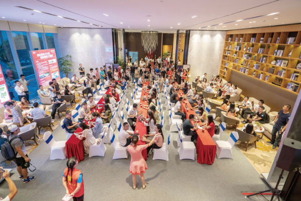 “東江之戀”往屆大型交友活動現(xiàn)場。 惠州日報記者周楠 攝