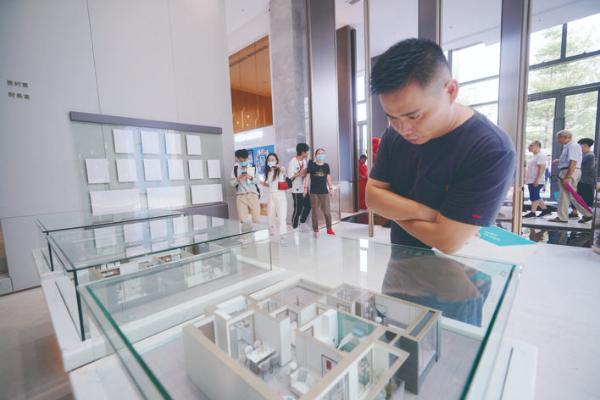 購房者通常只能通過戶型圖或者樣板間,來判斷房子的大小。 惠州日報(bào)記者周楠 攝