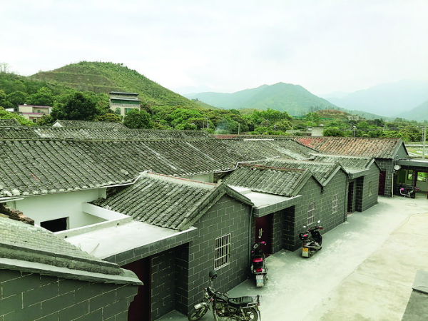 民宿基本保留了原有房屋的風(fēng)貌。