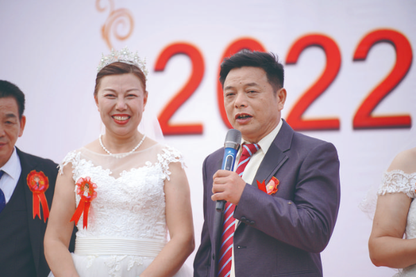 劉勝偉、楊玖連夫妻:我們夫妻很恩愛,沒有紅過臉。希望向天再借500年,讓我們再愛500年。