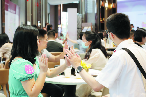 活動中有趣的互動打破了初見面的尷尬。