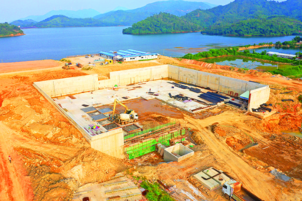 <p>    稔平半島供水工程施工現場。</p>